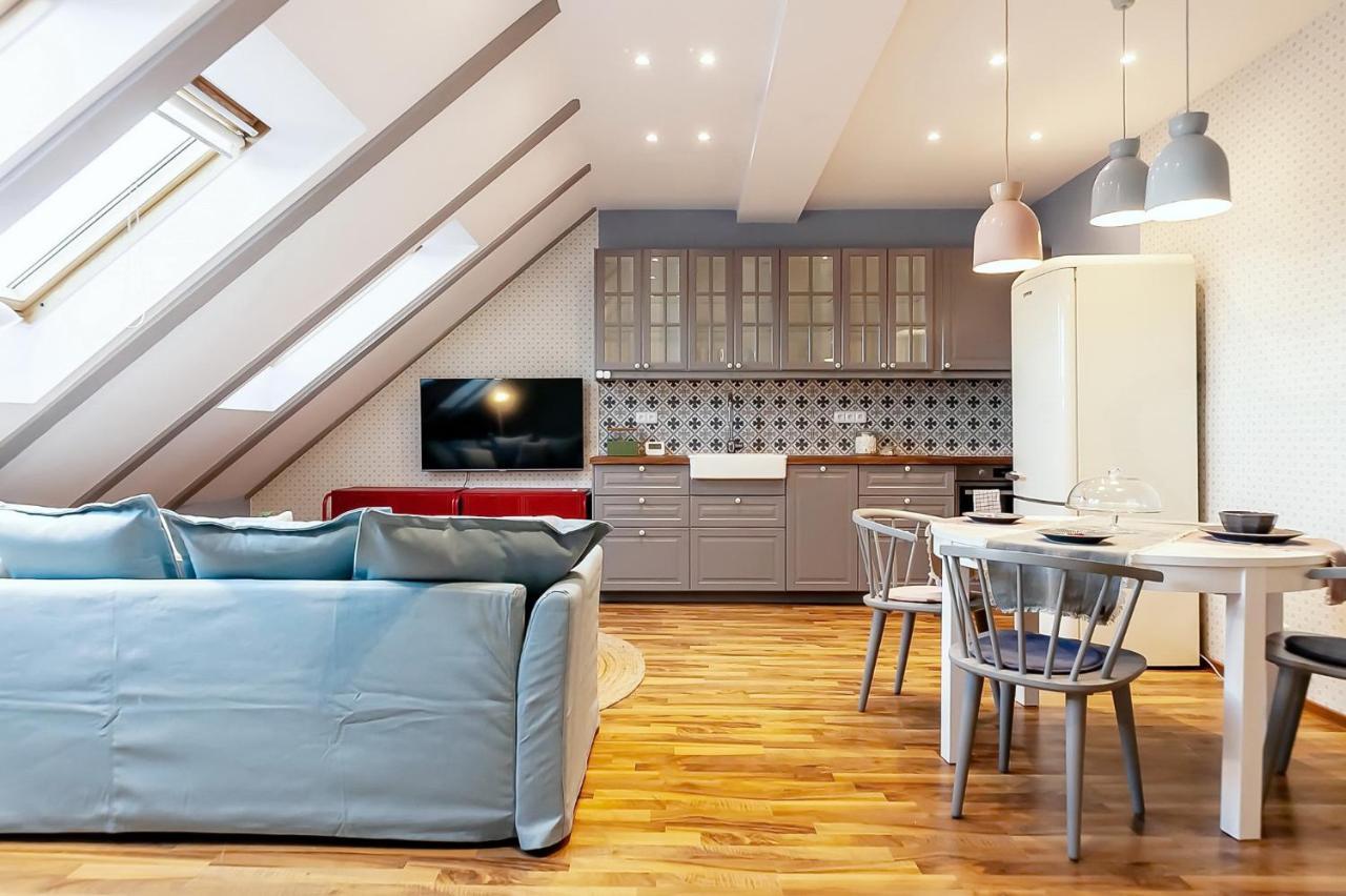 Attic Apartment On Waterfront / View / Netflix Prague Luaran gambar