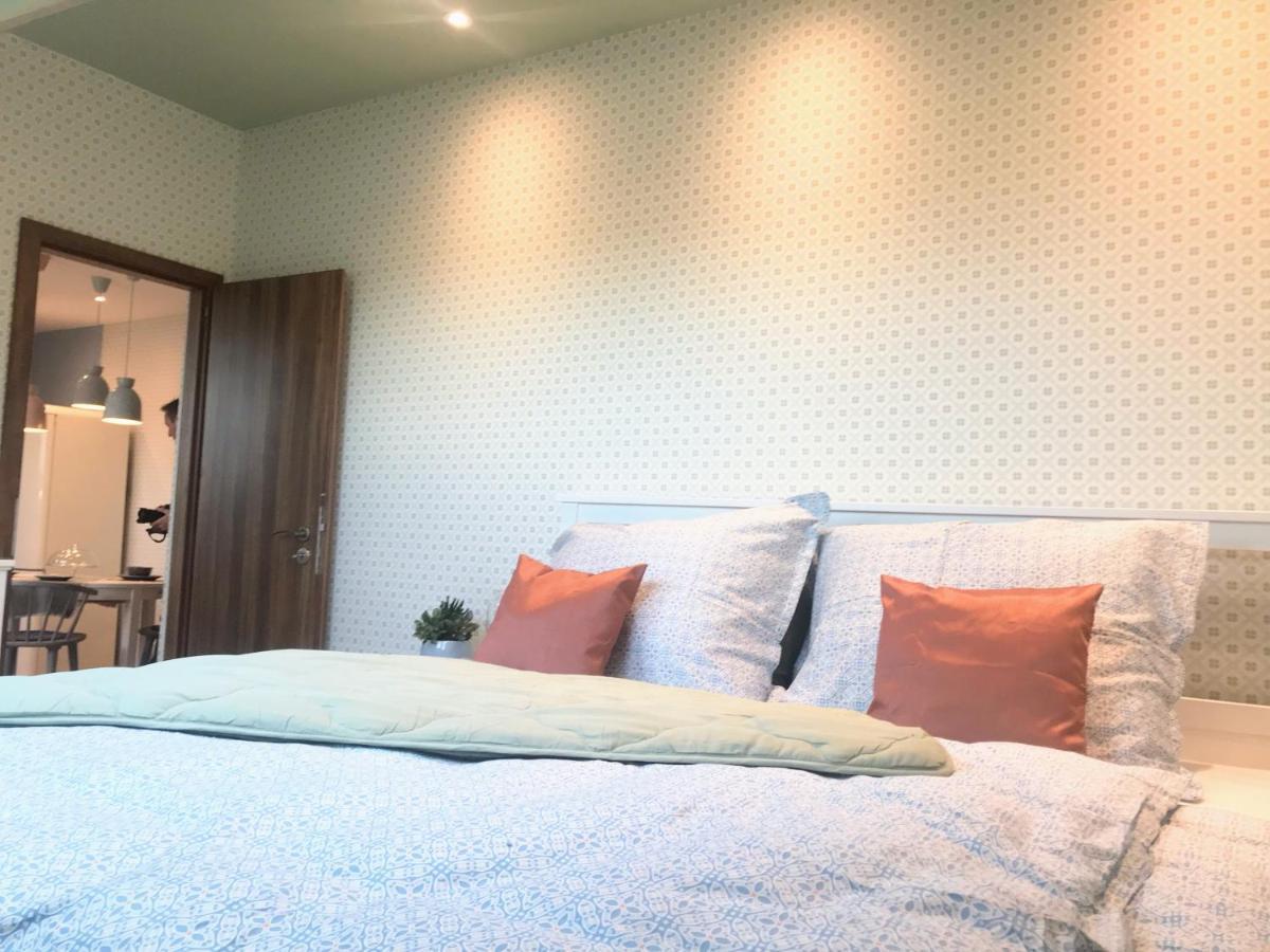 Attic Apartment On Waterfront / View / Netflix Prague Luaran gambar