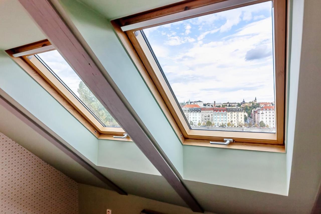 Attic Apartment On Waterfront / View / Netflix Prague Luaran gambar